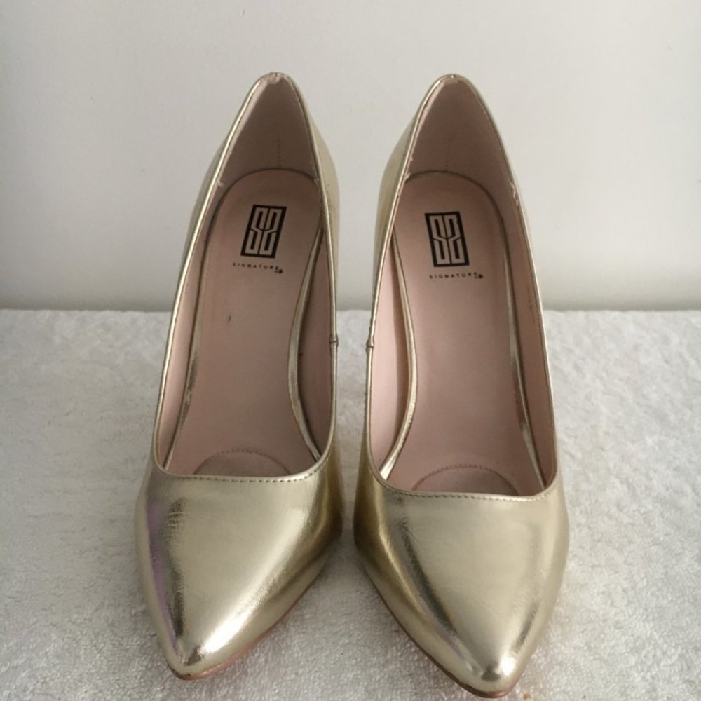 Signature by ShoeDazzle - Beatrice Gold 8.5